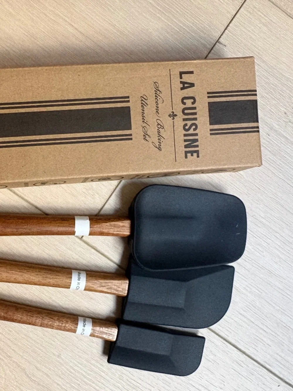 LA CUISINE SILICONE BAKING UTENSILS SET (LAKER LOGO)